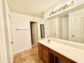 2204 Desco DR, Austin TX 78748