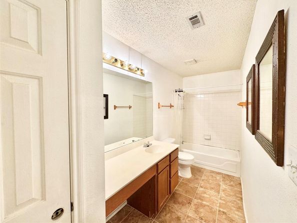 2204 Desco DR, Austin TX 78748