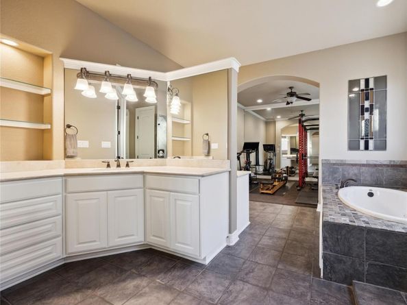 613 Horseback HOLW, Austin TX 78732