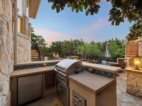 613 Horseback HOLW, Austin TX 78732