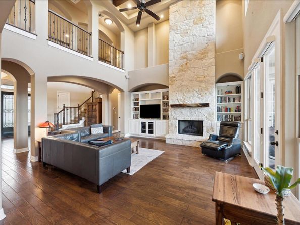 613 Horseback HOLW, Austin TX 78732