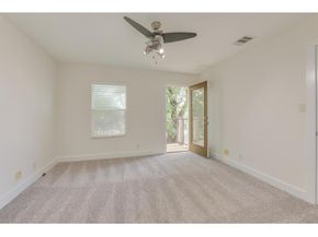 1101 Grove BLVD 102, Austin TX 78741