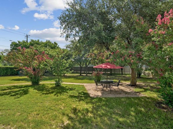 1601 Houston ST 2, Austin TX 78756