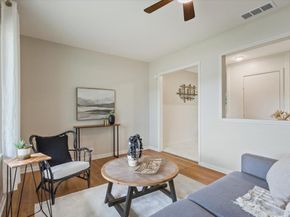 804 Ash ST, Georgetown TX 78626