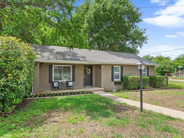 804 Ash ST, Georgetown TX 78626