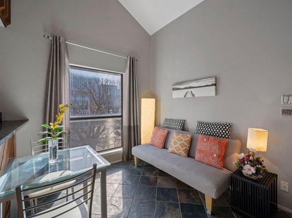 2210 Pearl ST 301, Austin TX 78705