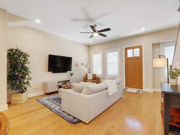 2520 Bluebonnet LN 41, Austin TX 78704
