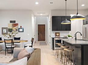 9803 Ribelin Ranch CT 6, Austin TX 78750