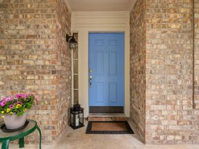 8125 Luling LN, Austin TX 78729