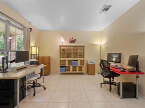 8125 Luling LN, Austin TX 78729