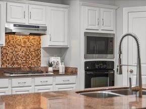 6868 Auckland DR, Austin TX 78749