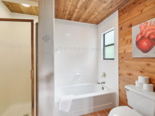 1002 Jousting PL, Austin TX 78746