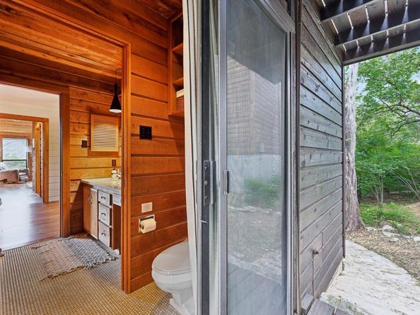 1002 Jousting PL, Austin TX 78746