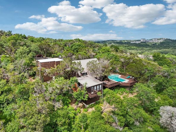 1002 Jousting PL, Austin TX 78746