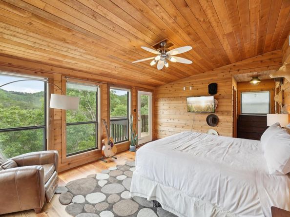1002 Jousting PL, Austin TX 78746