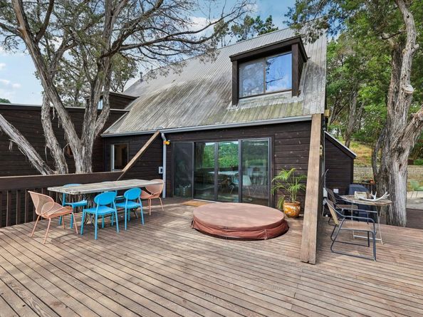1002 Jousting PL, Austin TX 78746