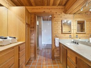 1002 Jousting PL, Austin TX 78746