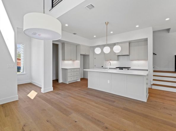 710 Philco DR, Austin TX 78745