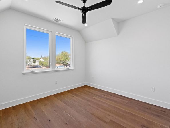 710 Philco DR, Austin TX 78745