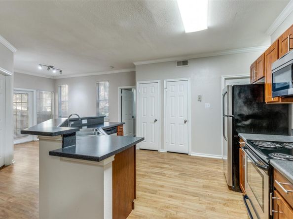 6804 N Capital Of Texas Highway 214, Austin TX 78731