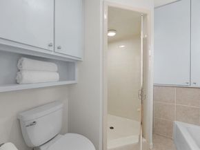 8518 Fathom CIR 107, Austin TX 78750