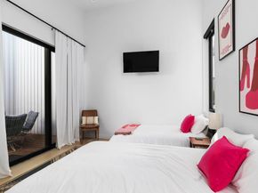 1206 Luna ST, Austin TX 78721