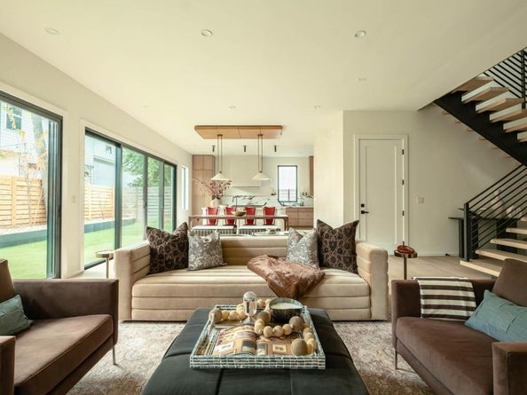 1003 Juanita ST, Austin TX 78704