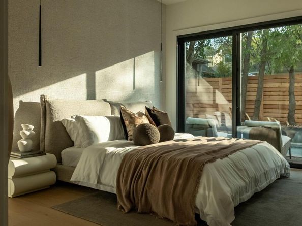 1003 Juanita ST, Austin TX 78704