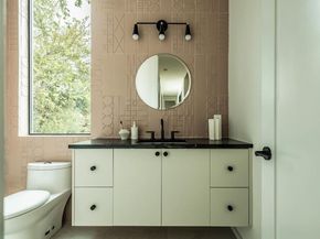 1003 Juanita ST, Austin TX 78704