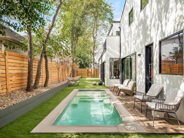 1003 Juanita ST, Austin TX 78704