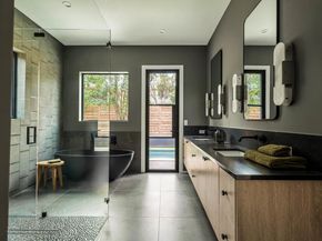 1003 Juanita ST, Austin TX 78704