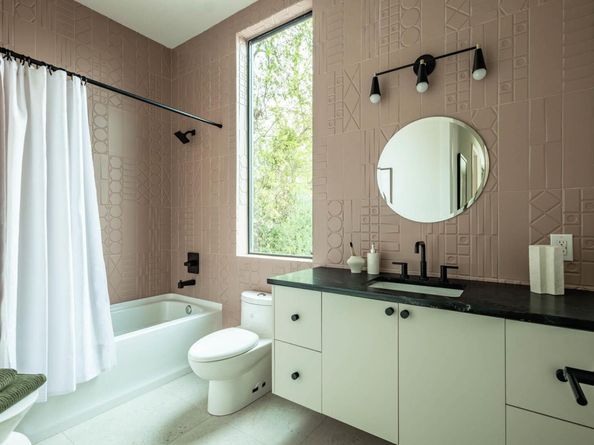 1003 Juanita ST, Austin TX 78704