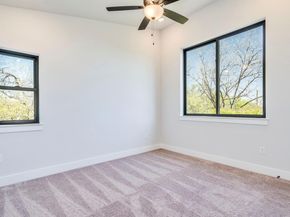 206 E Wonsley DR B, Austin TX 78753