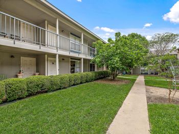 2450 Ashdale DR