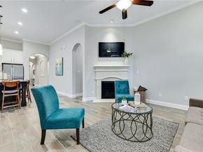 204 Maxwell WAY 39, Austin TX 78738