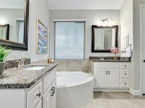 204 Maxwell WAY 39, Austin TX 78738