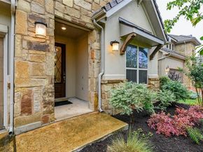 204 Maxwell WAY 39, Austin TX 78738