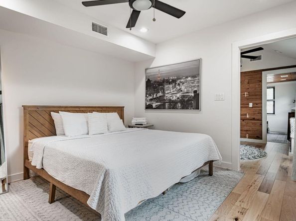 1911 College ROW, Austin TX 78702