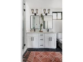 1911 College ROW, Austin TX 78702