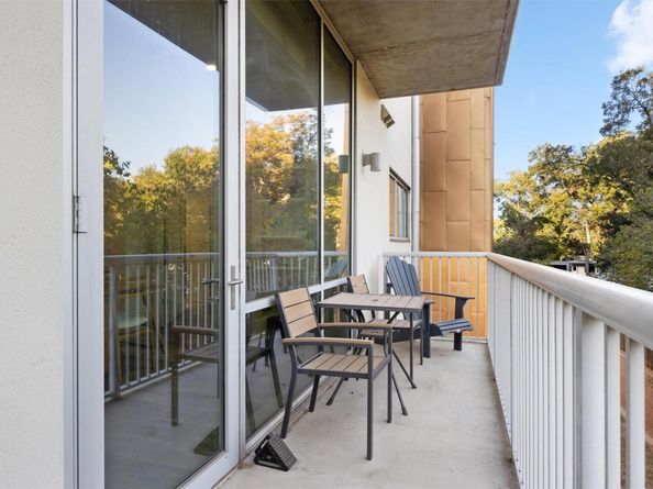 1600 Barton Springs RD 4205, Austin TX 78704