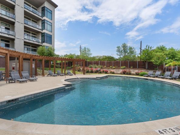 5921 Hi Line RD 1303, Austin TX 78734