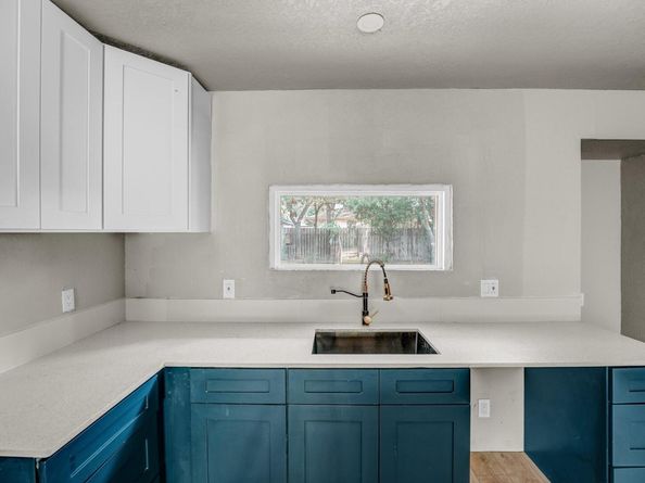 3110 Val DR, Austin TX 78723