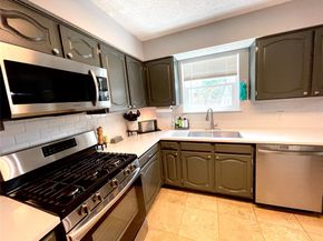 13242 Kerrville Folkway, Austin TX 78729