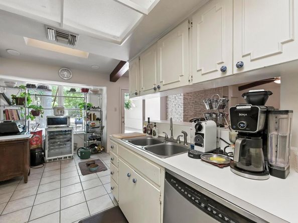 3916 Knollwood DR, Austin TX 78731