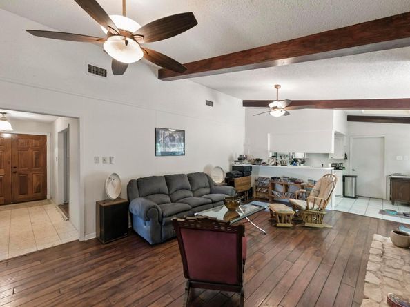 3916 Knollwood DR, Austin TX 78731