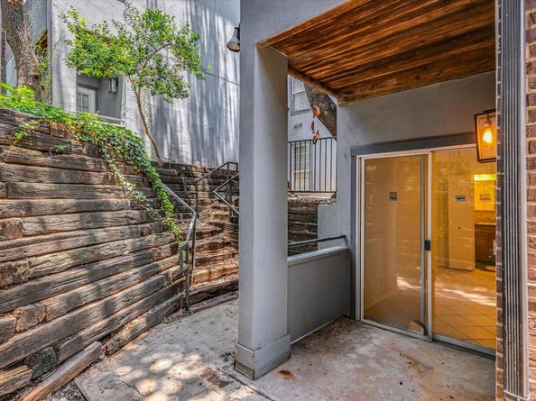 700 S 1st St 103, Austin TX 78704