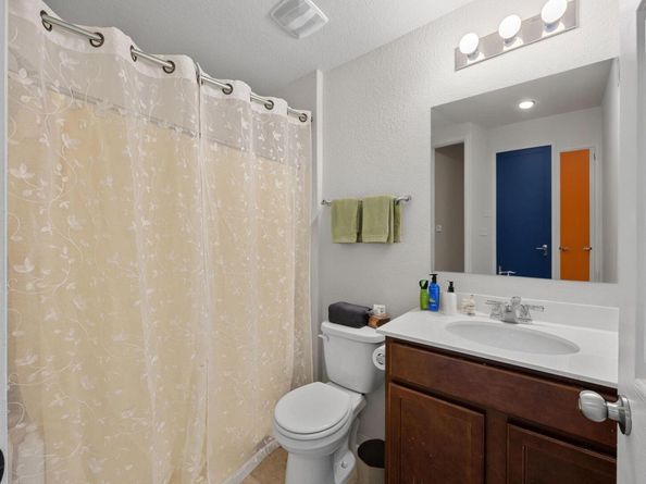204 Perugia ST, Liberty Hill TX 78642