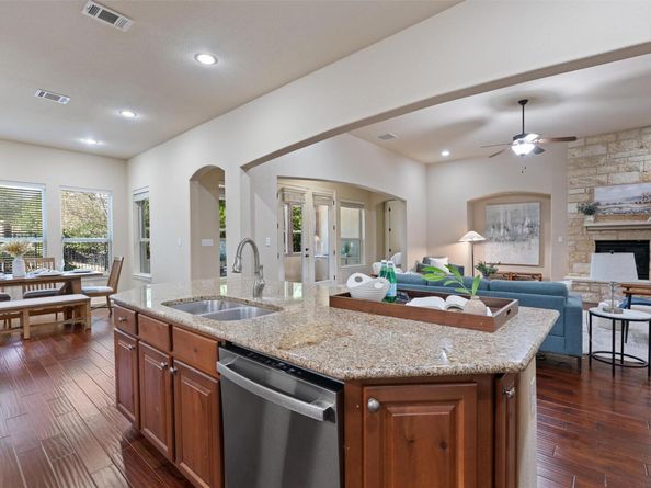 1913 Harvest Dance DR, Leander TX 78641