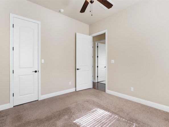 1913 Harvest Dance DR, Leander TX 78641