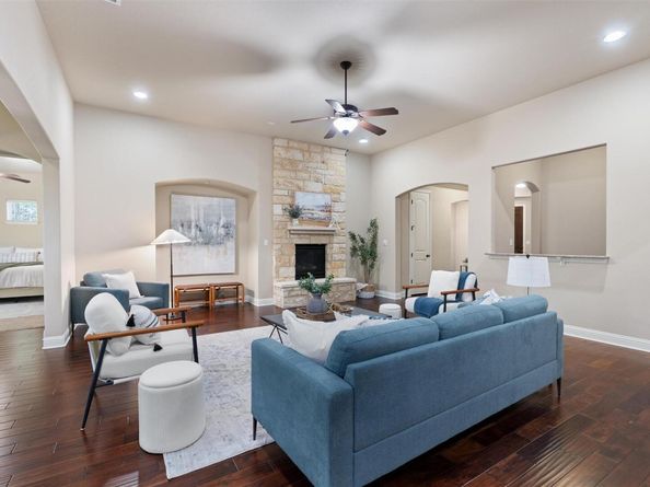 1913 Harvest Dance DR, Leander TX 78641